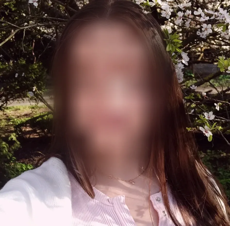 Andrea, 32