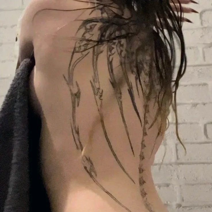 Anna, 21