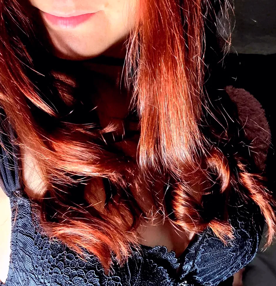 Dominika, 29