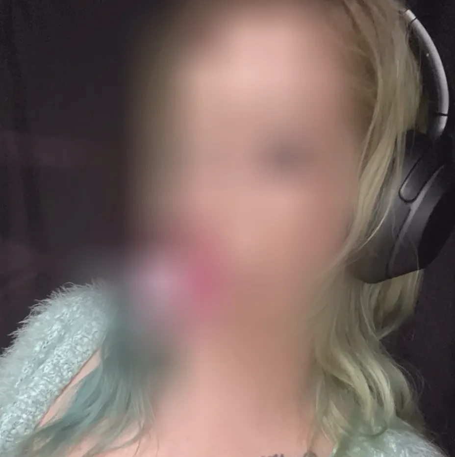 Donátella, 35