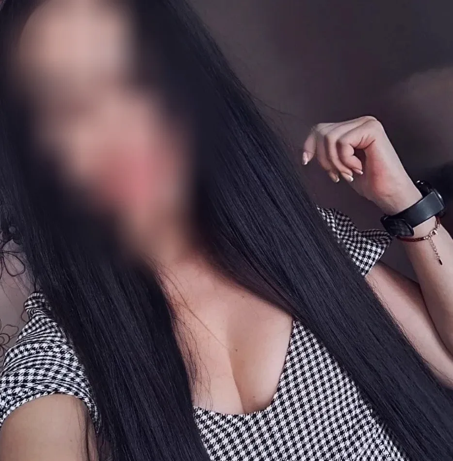 Gyöngyi, 30