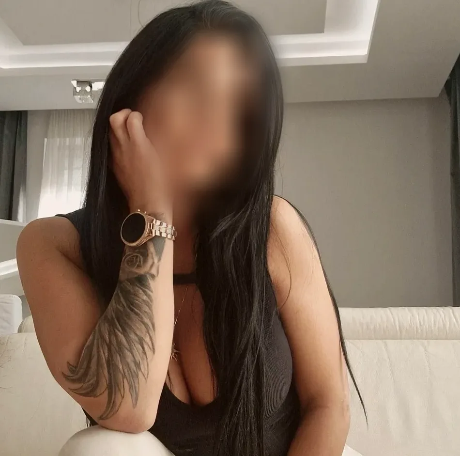 Jázmin, 38