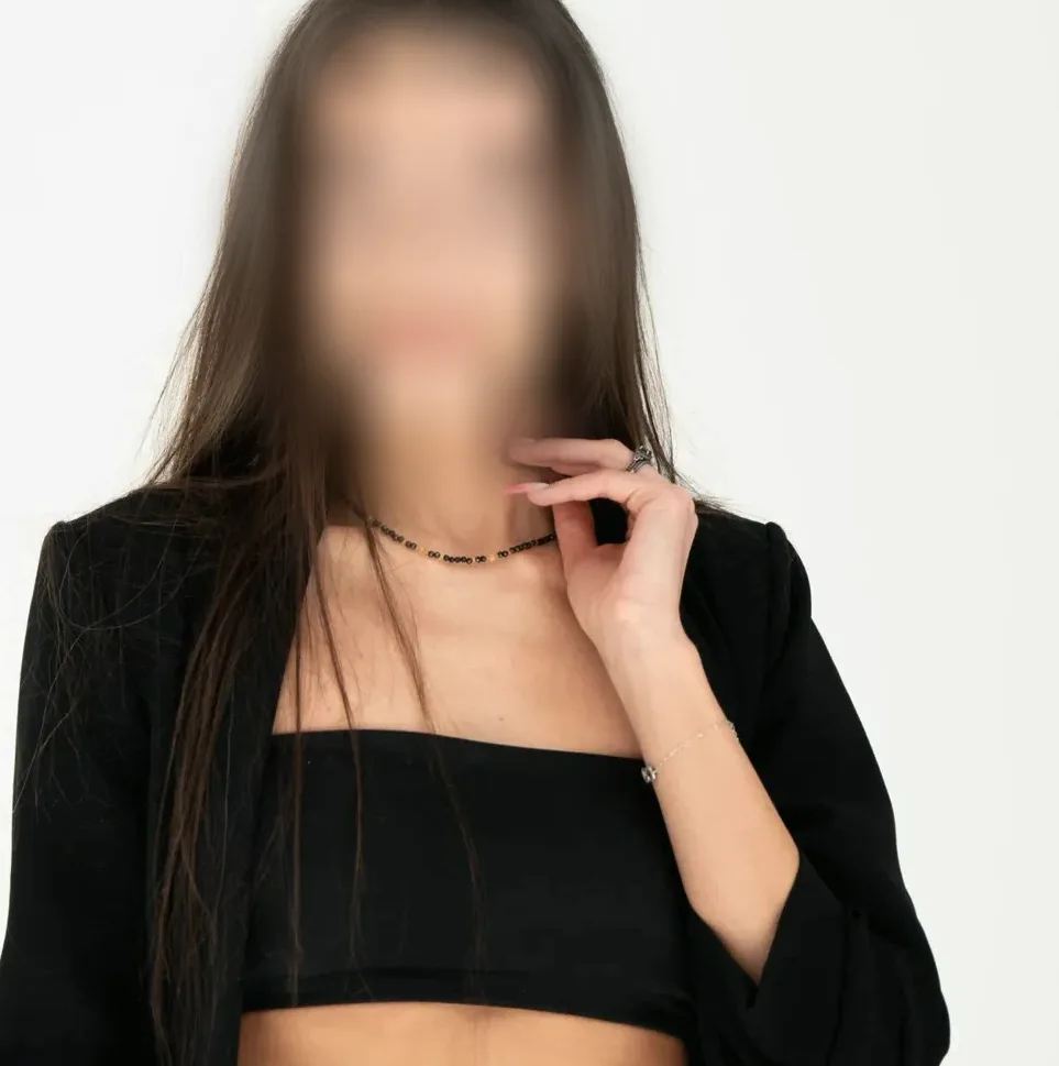 Liliána, 28