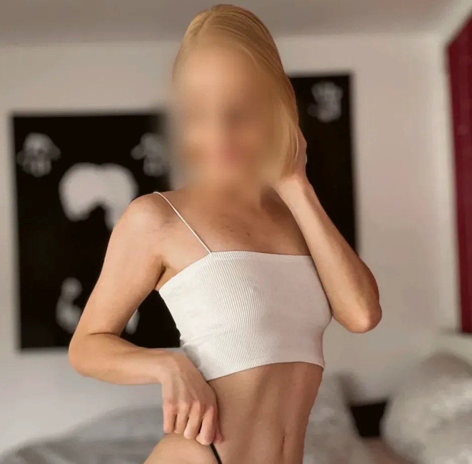 Piroska, 30