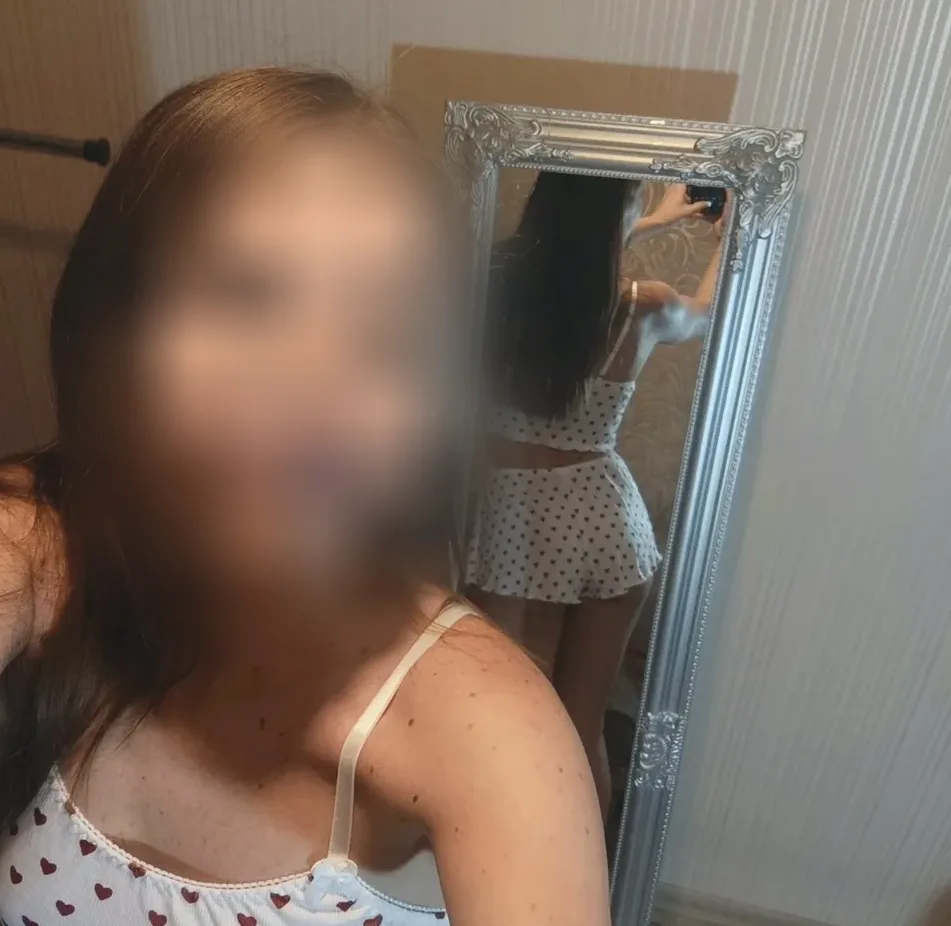 Rebeka, 37