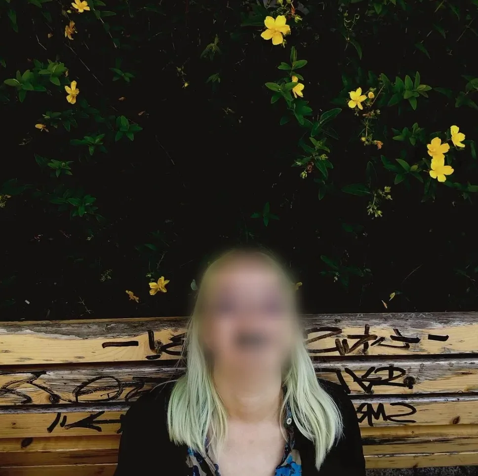 Zoé, 19
